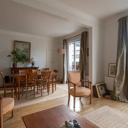 Apalta - Welkeys Parigi